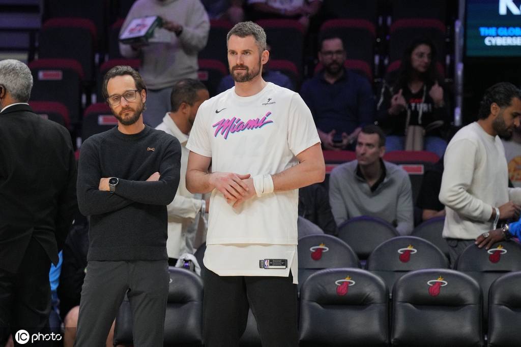 乐福目前未和爵士商讨买断 他还没确定好下家